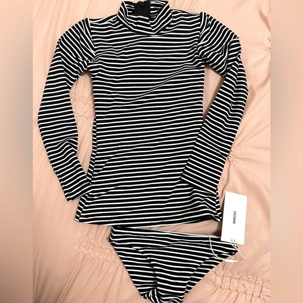 NWT MIKOH mini Kani Rashguard & Makapuu bottom size small